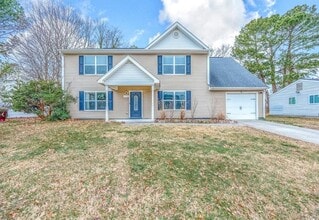 Building Photo - 1112 Sir Gawaine Dr