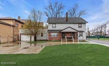 Building Photo - 12 Frances Pl