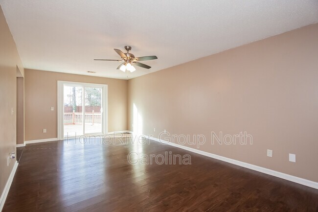 Building Photo - 5505 Pearview Dr