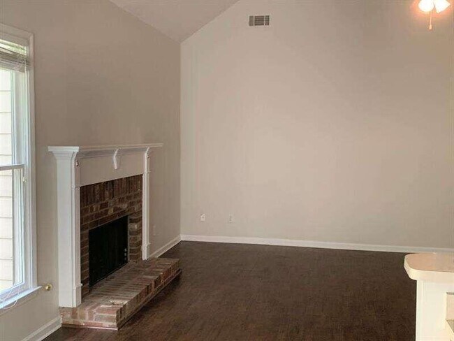 Building Photo - 341 Laurel Glen Crossing