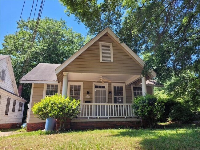 Foto del edificio - 1138 S McDonough St