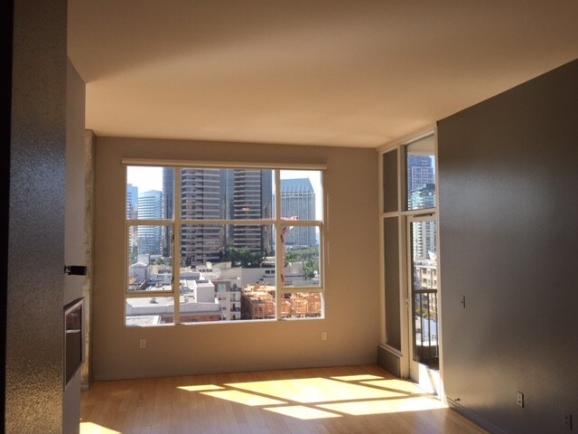 Building Photo - 530 K St