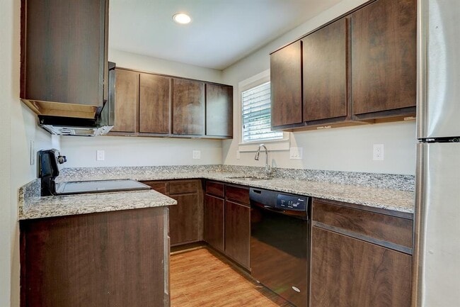 Building Photo - 3611 Murworth Dr