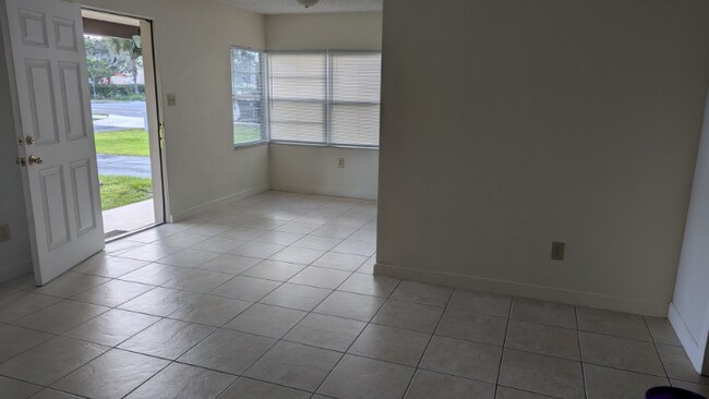 Foto del edificio - 2309 S Mills Ave