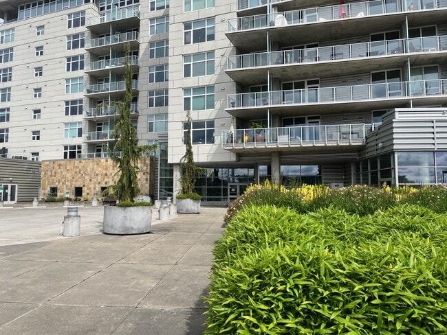 Building Photo - 1515 Dock St
