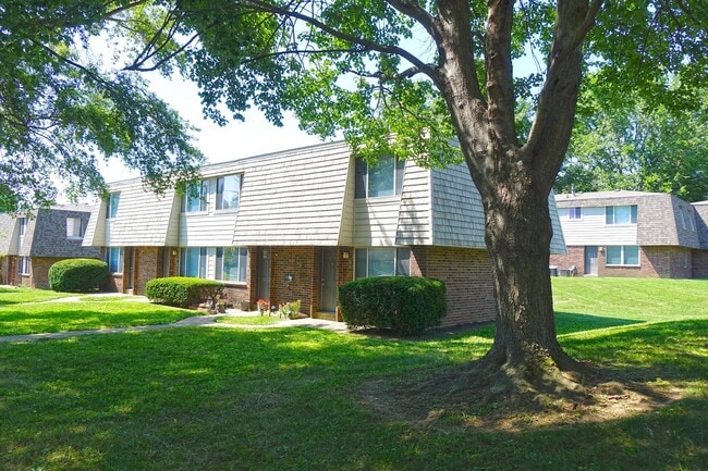 Casas adosadas de 2 y 3 dormitorios - Southern Oaks Apartments - Income Restricted