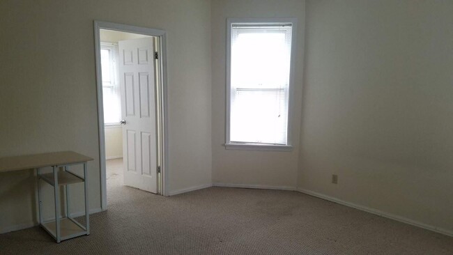 Building Photo - 6012 McPherson Ave