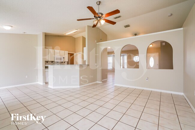 Foto del edificio - 873 Jarnac Dr