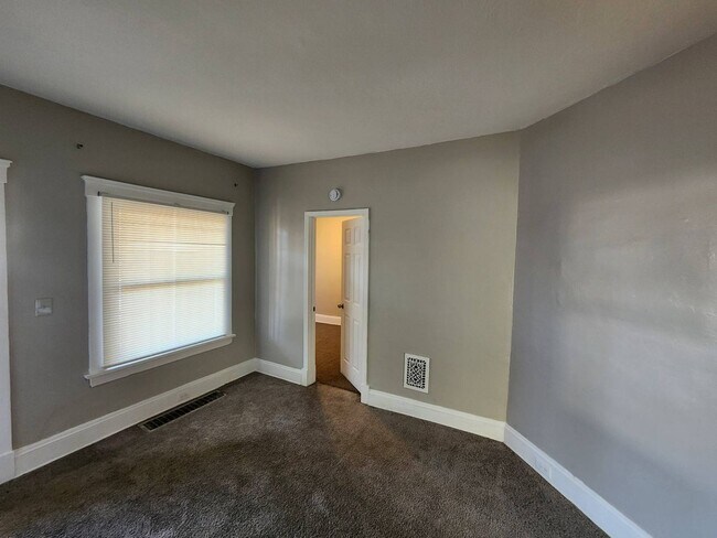 Building Photo - 880 Stevenson Rd