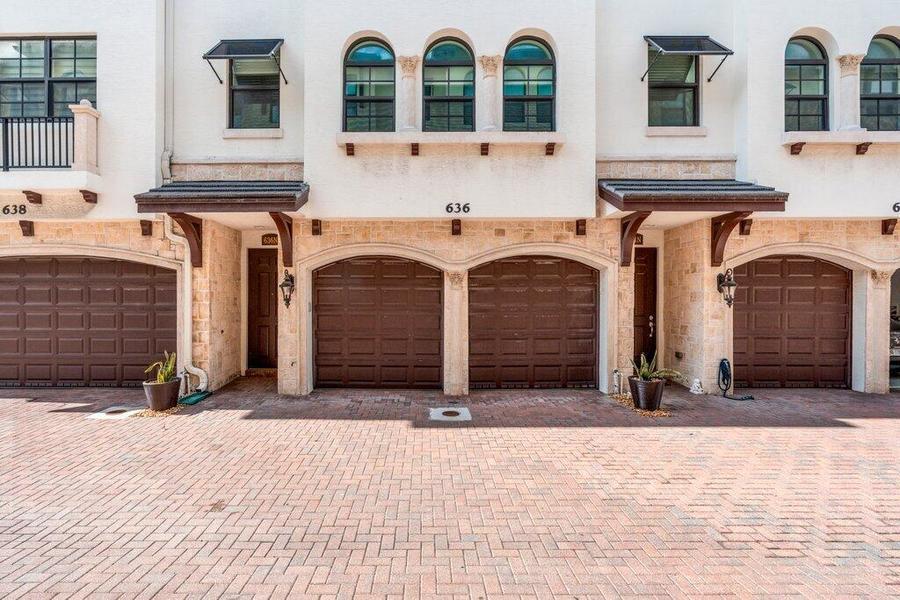 Foto principal - 636 Windward Cir N