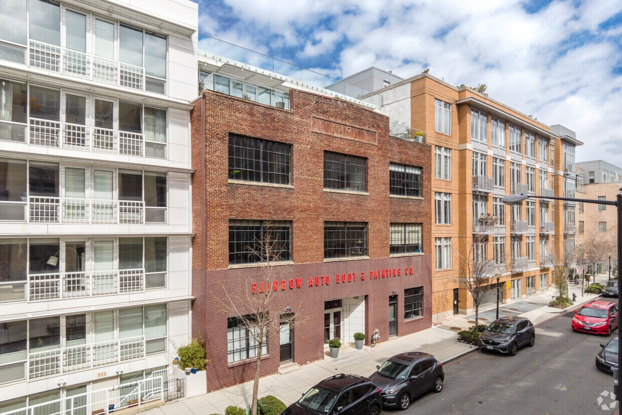 Primary Photo - 1445 Church St NW