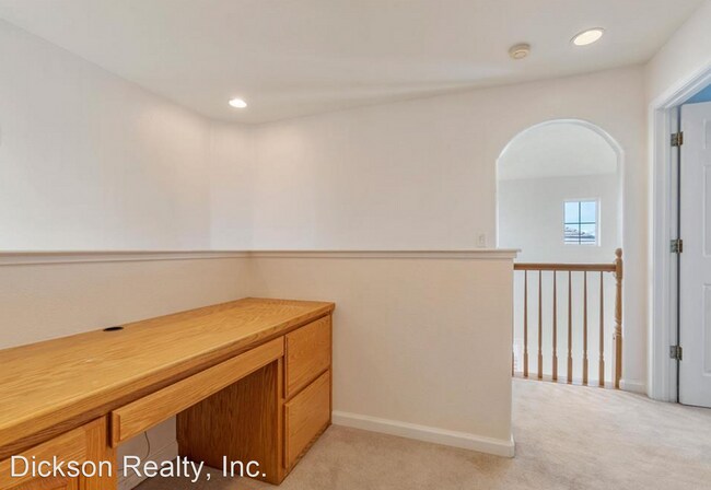 Building Photo - 4 br, 4 bath House - 2412 San Remo Dr