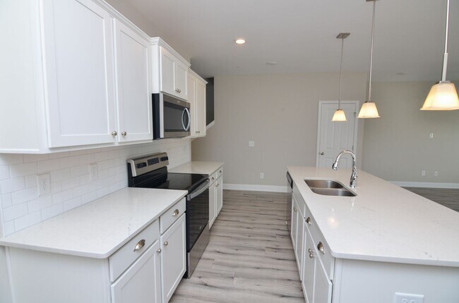 Building Photo - Stunner in Harvest Point