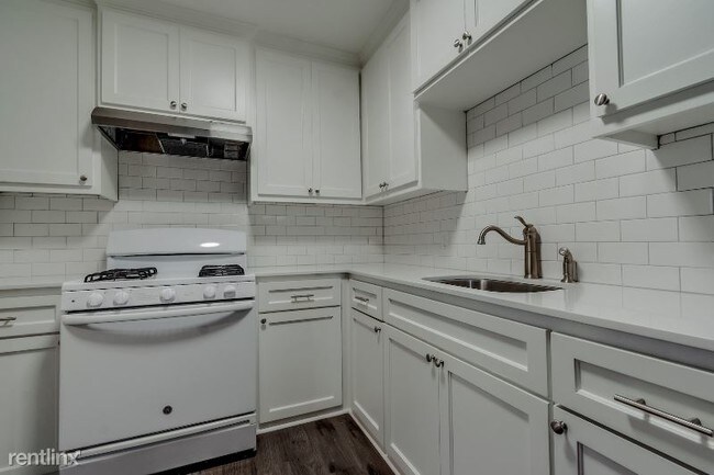 Foto del edificio - 1657 Bonnie Brae St