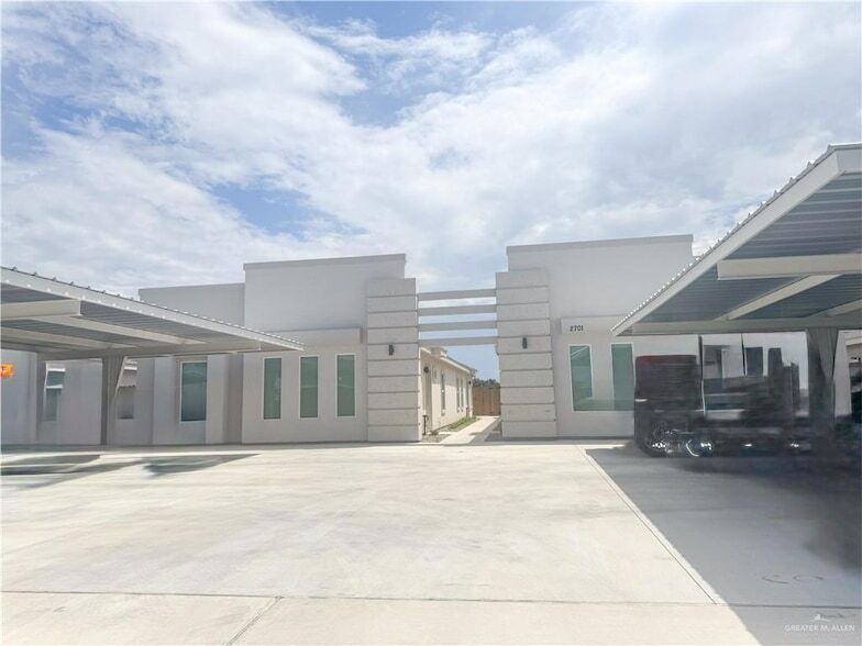 Foto principal - 2701 Sage Dr