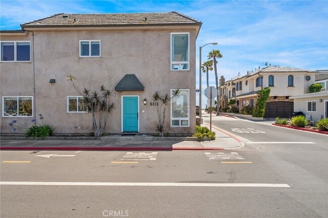 Building Photo - 6111 Seashore Dr