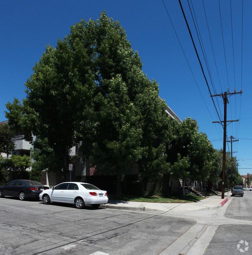 Foto del edificio - 304 E Santa Anita Ave