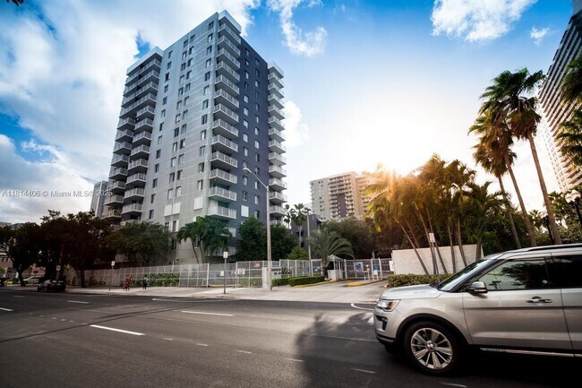 Foto del edificio - 850 N Miami Ave