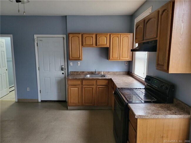 Building Photo - 88 Mather St