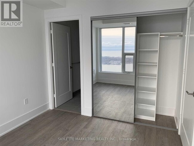 Photo du bâtiment - 10 York St