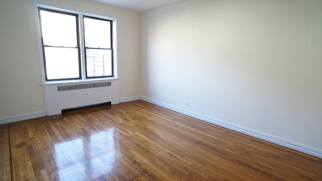 Foto del edificio - 2685 Creston Ave