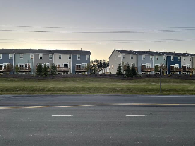 Foto del edificio - 2215 Grants Pass Sta