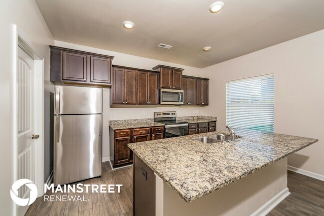 Foto del edificio - 22947 Downing Park Cir