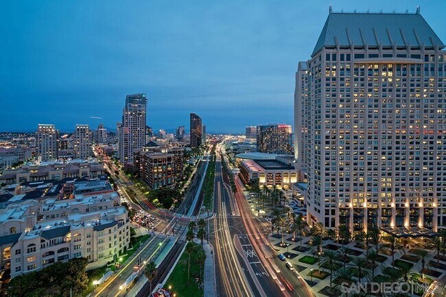 Building Photo - 700 W Harbor Dr
