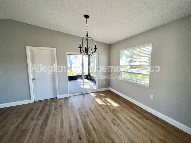 Building Photo - 341 Cortez Ct
