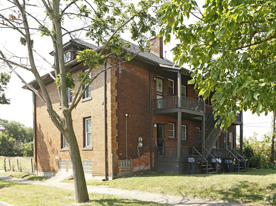 Foto del edificio - 2504 Ferry Park St