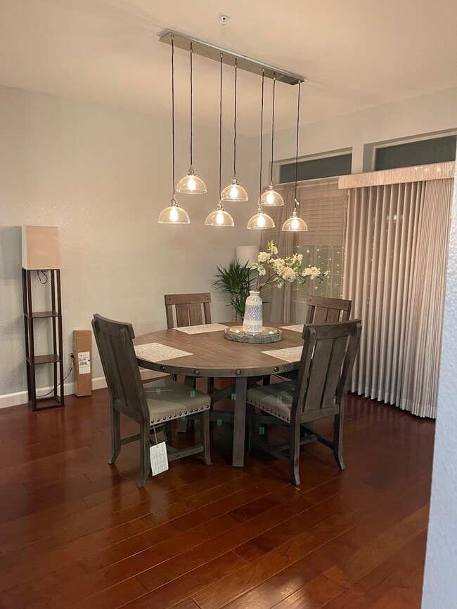 Building Photo - 522 Porpoise Bay Ter