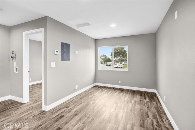 Foto del edificio - 9338 Emerald Ave