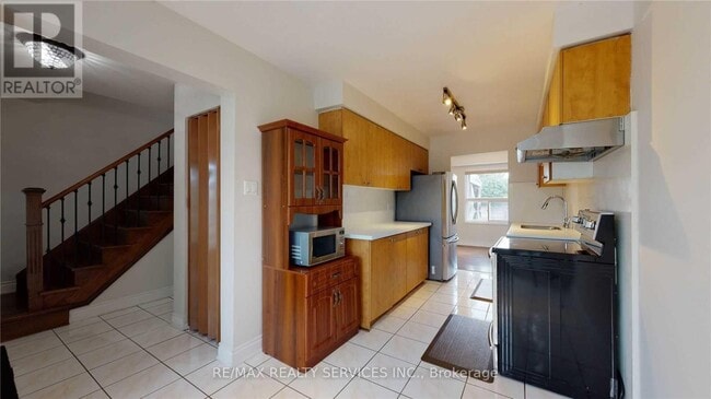 Building Photo - 44 Elmstead Ct