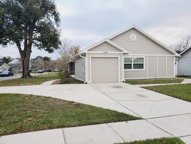 Building Photo - Adorable, Updated 3 Bedroom, 2 Bath Home i...