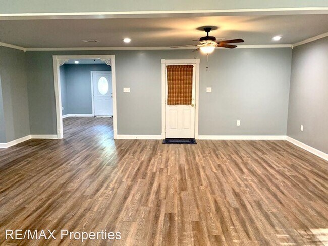 Foto del edificio - 3 br, 2 bath House - 17029 Penn Blvd.