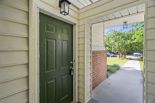 Foto del edificio - 2113 Sanderling Dr