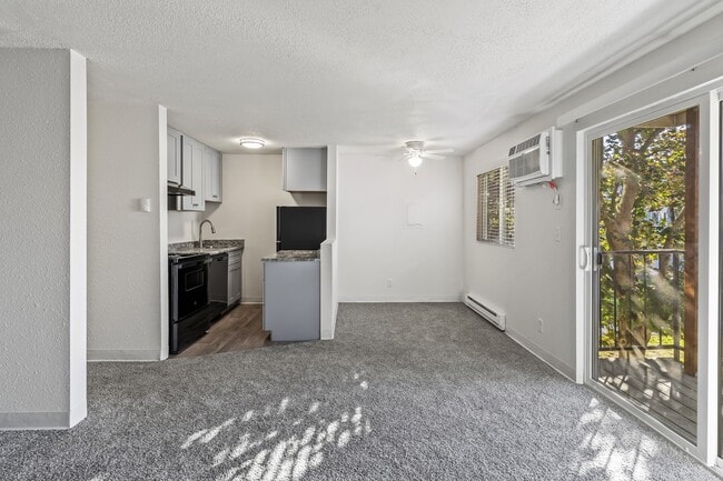 Building Photo - Valley Pines