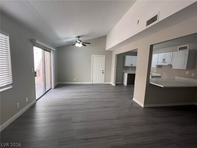Foto del edificio - 5237 Garden Ln