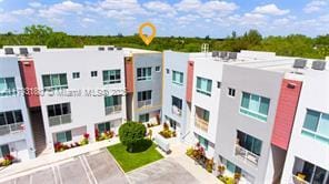 Foto principal - 2535 NE 193rd St