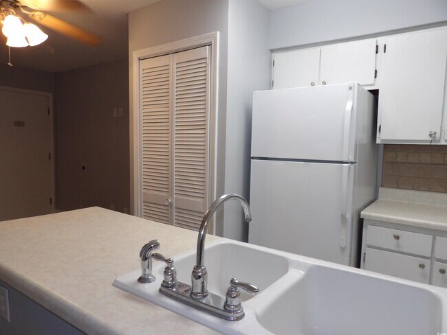 Foto del edificio - 10172 Beach Dr SW