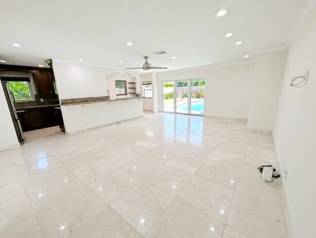 Foto del edificio - 701 NW 8th Ave