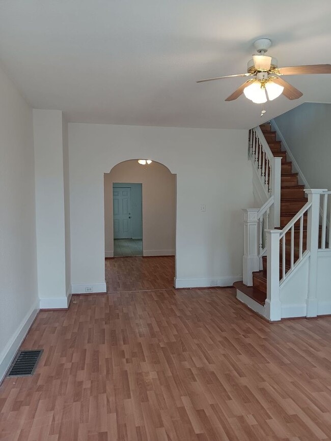 Photo - 1238 N Alden St House