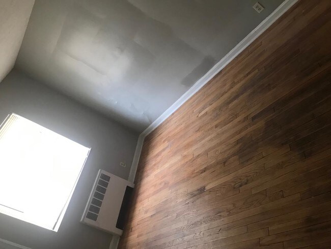 Foto del edificio - 3224 Gobel Ave