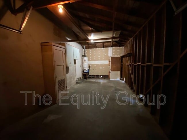 Building Photo - 1220 S Church St