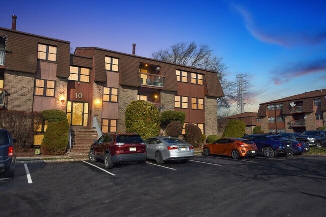 Foto del edificio - 111 Keystone Ct