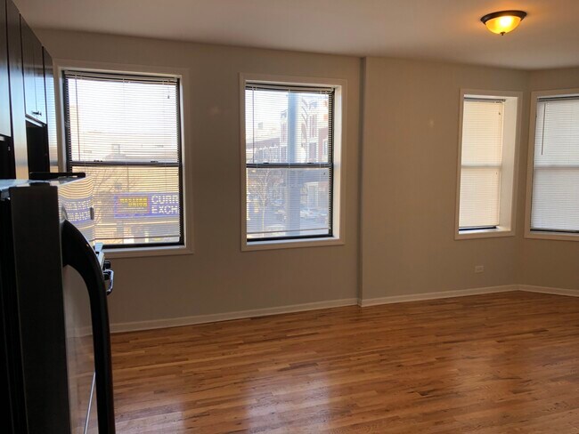 Foto del edificio - 7606 N Paulina St