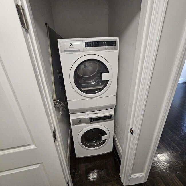 Foto del edificio - 10 Clearway St