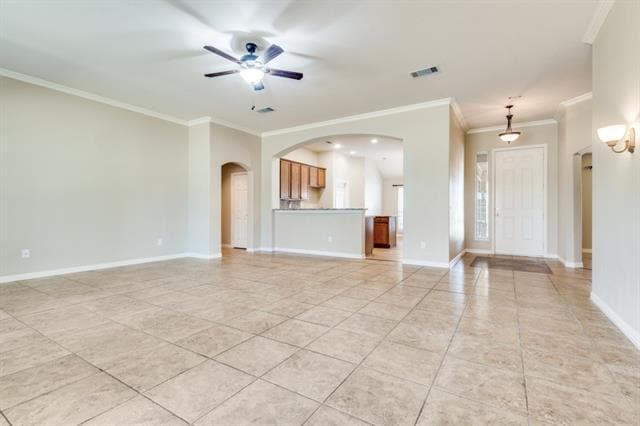 Foto del edificio - 9056 Crestview Dr