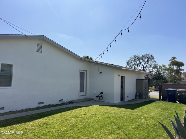 Building Photo - 825 Merced Dr
