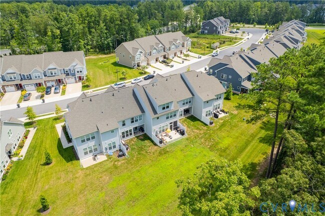 Foto del edificio - 18401 Palisades Ct